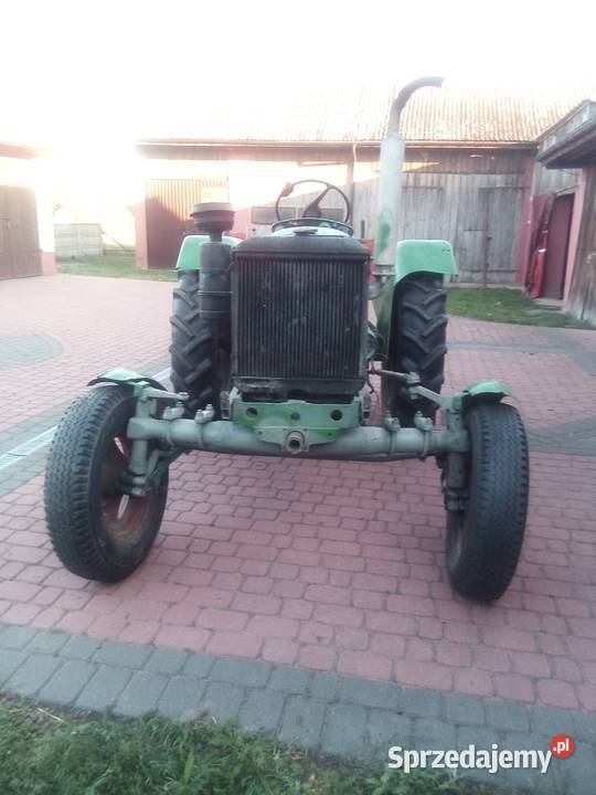 Ciągniki Łopuszno