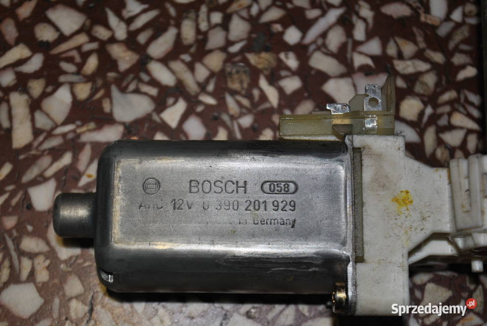 Silnik zagłówka fotela pasażera BMW E46 E64 Poręba