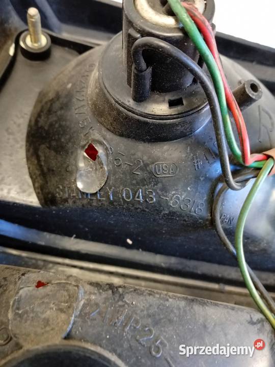Tylna lampa zespolona 0436318 światło stop