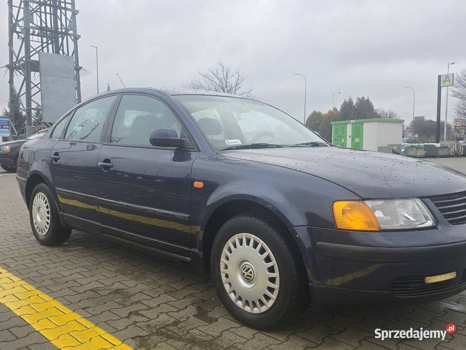 DOINWESTOWANY Passat 19 TDI 110 Zwykła Pompa Mińsk Mazowiecki