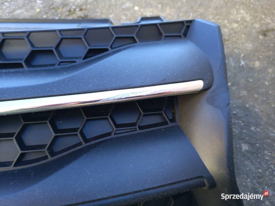 Dacia Sandero atrapa zderzaka wlot Kraków