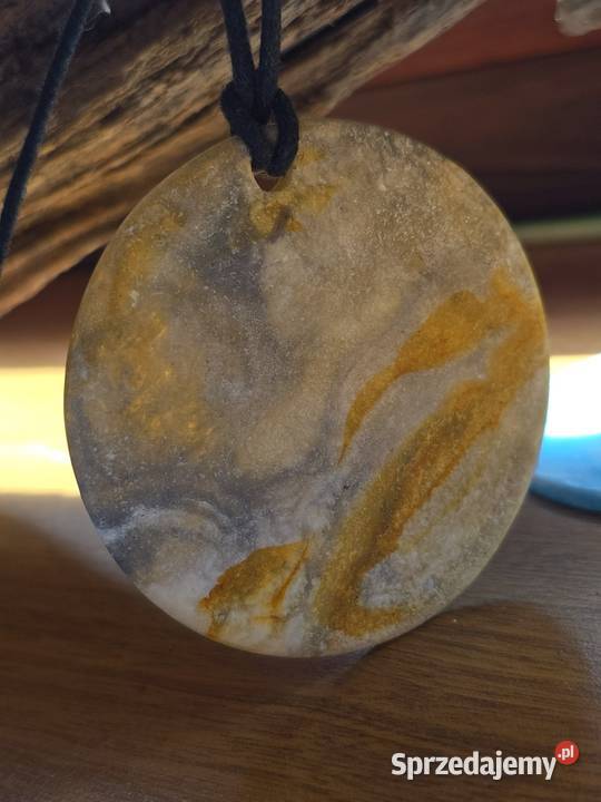 Naszyjnik z żywicy epoksydowej wisior kamień Legnica