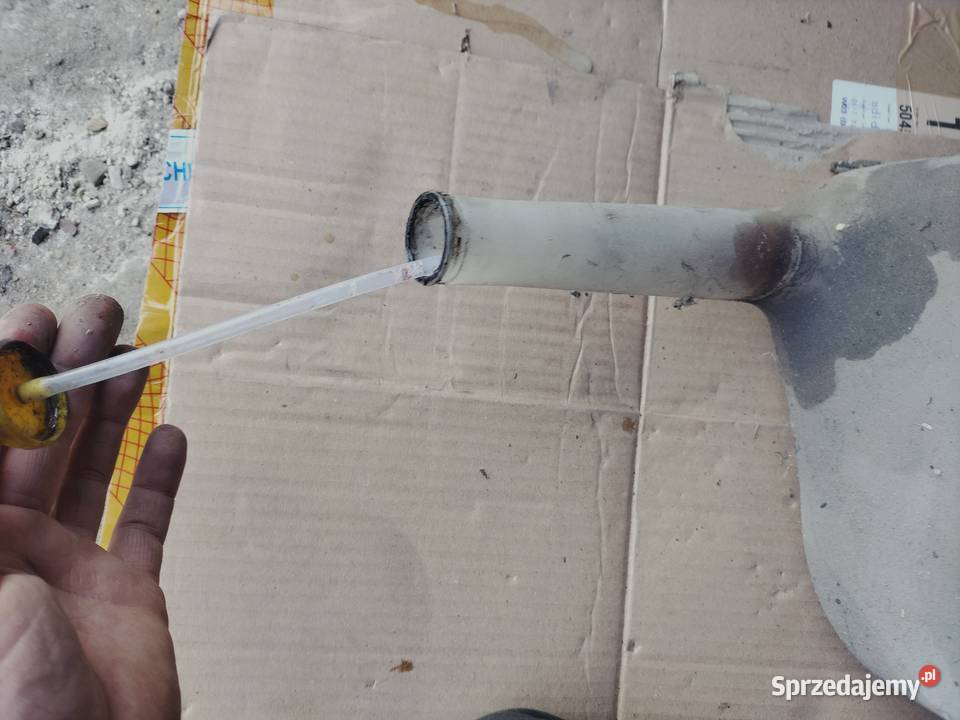 ZBIORNICZEK SPRYSKIWACZY FORD SIERRA Kamień-Kolonia