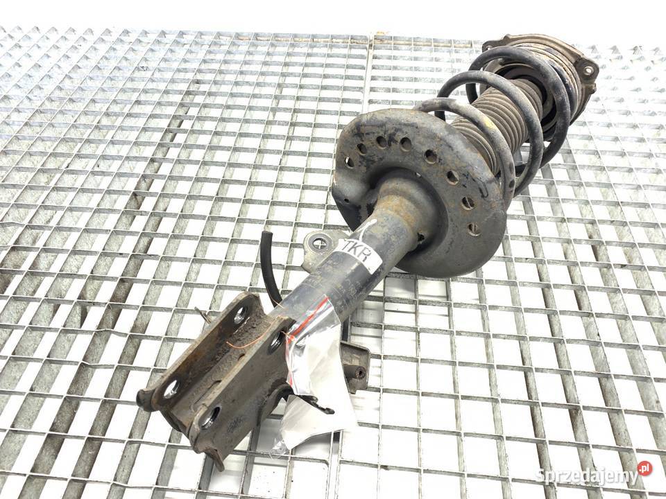 AMORTYZATOR PRAWY PRZÓD ZE SPRĘŻYNĄ NISSAN JUKE