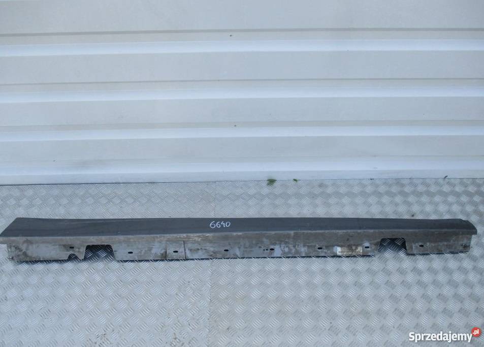 BMW 3 E90 SEDAN PRÓG PRAWY 51 77 7 202 652 Nowy Tomyśl