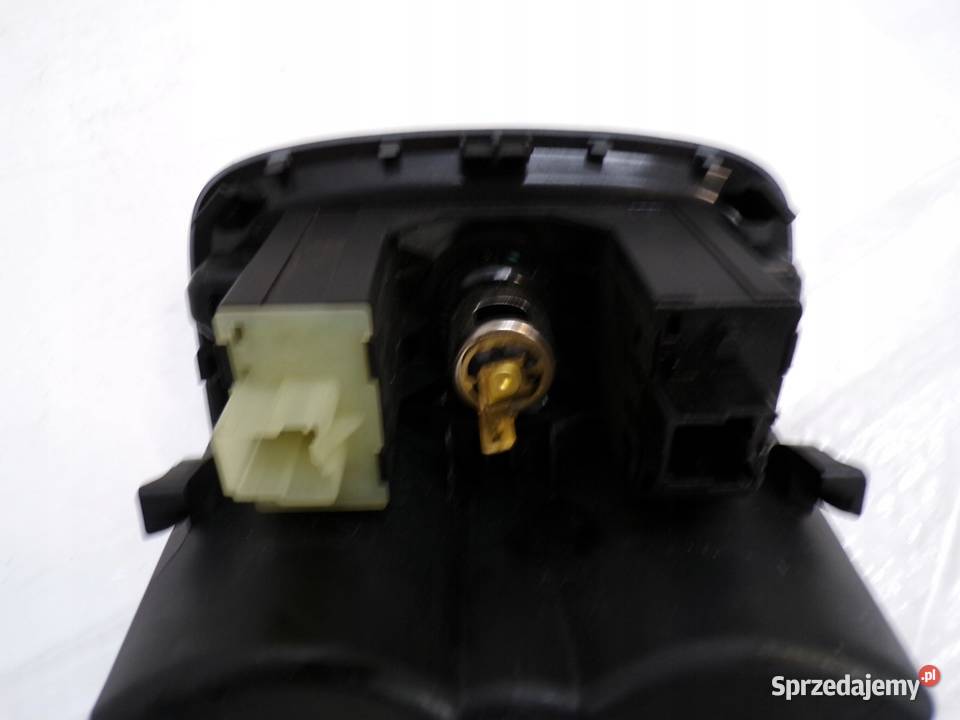 FORD FOCUS MK3 PRZEŁĄCZNIK PODGRZEWANIA FOTEL