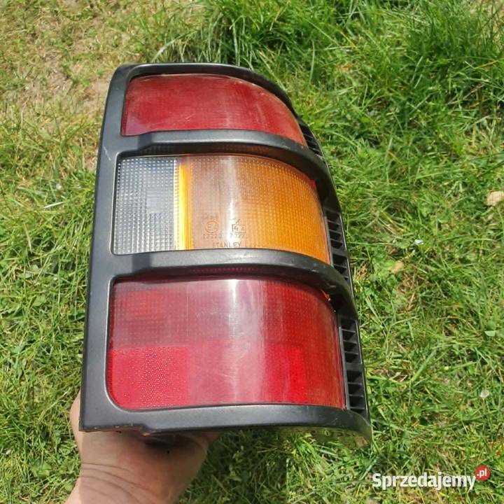 Lampa tylna prawa Mitsubishi pajero II 9199 z osobowe Kraków
