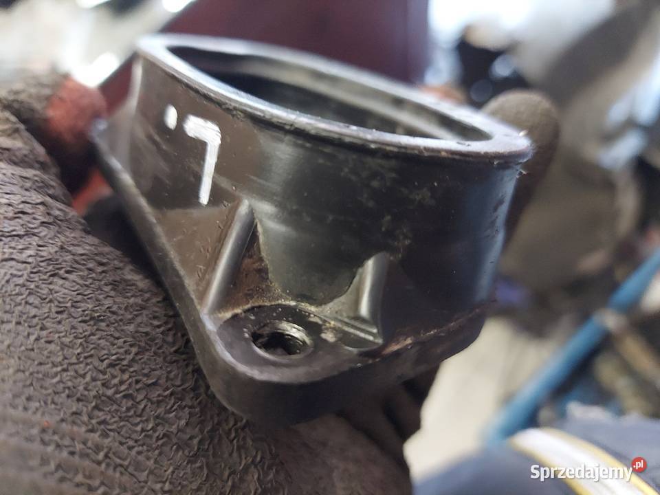 Suzuki GSX 550 króćce ssące dolot dolotowe