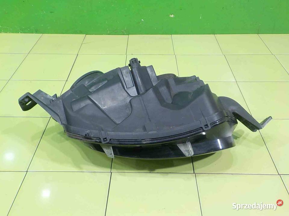 C4 GRAND PICASSO II 20 BHDI 15r lampa lewa przod Lampy przednie Suków
