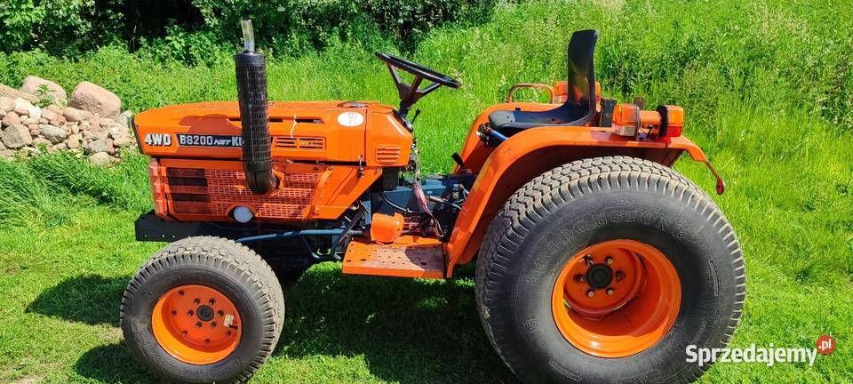Kubota B8200 HST 4WD Lisewo