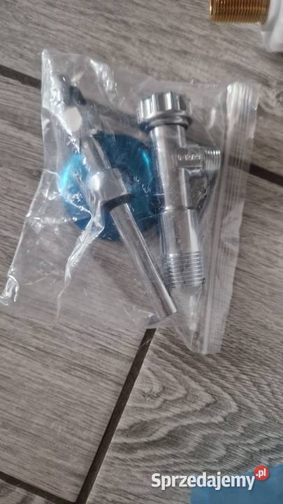 Spłuczka natynkowa WC Cornat Halios SPK1300 36L Radom