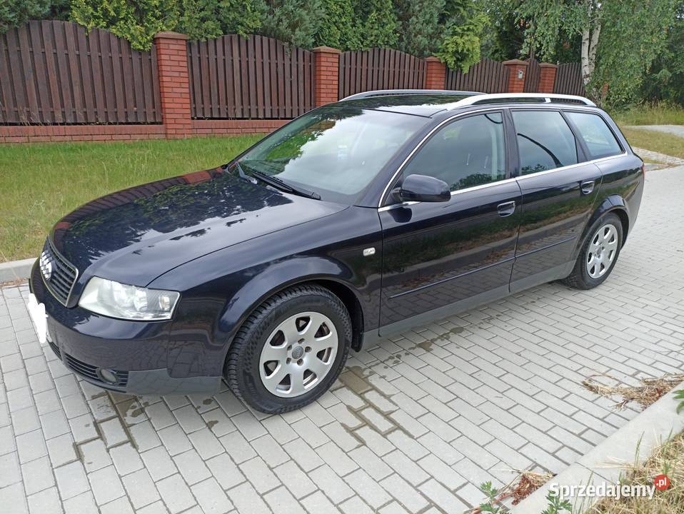 Audi A4 B6 16 Benzyna 2003 Kombi Rok produkcji 2003 Świdnik sprzedam
