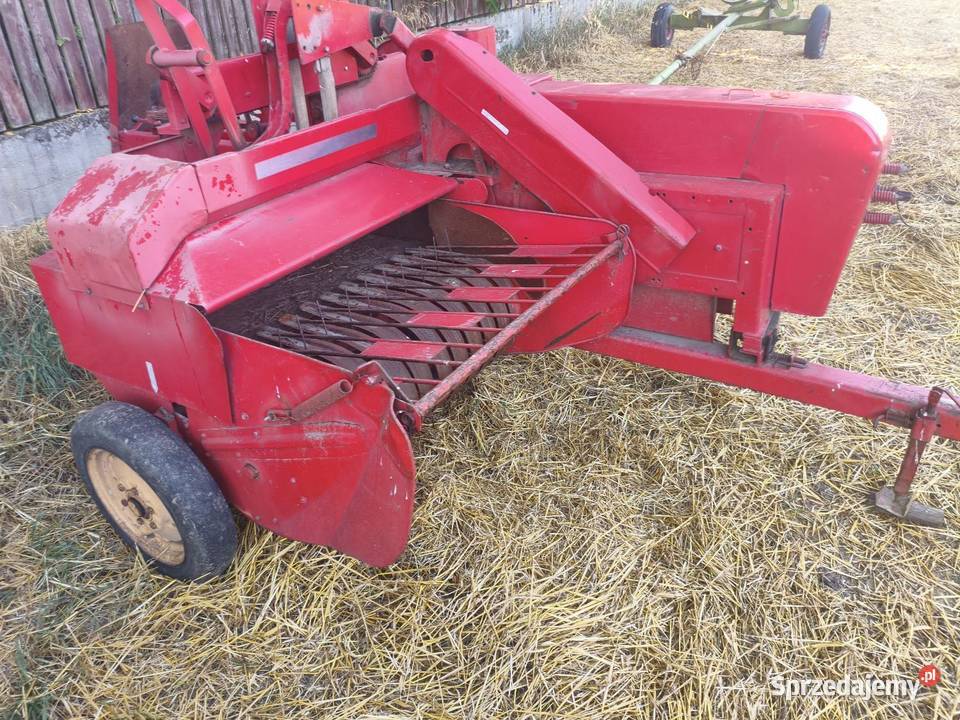 Prasa kostkującą Massey Ferguson 158 MF