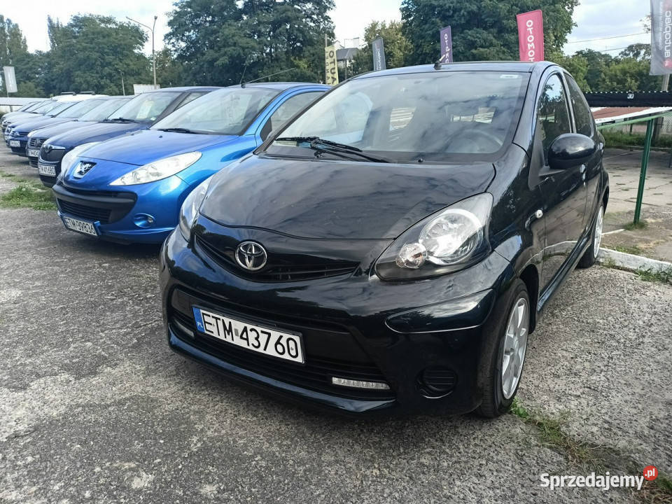 Toyota Aygo z Niemiec opłatach przeglądzie nieuszkodzony Tomaszów Mazowiecki