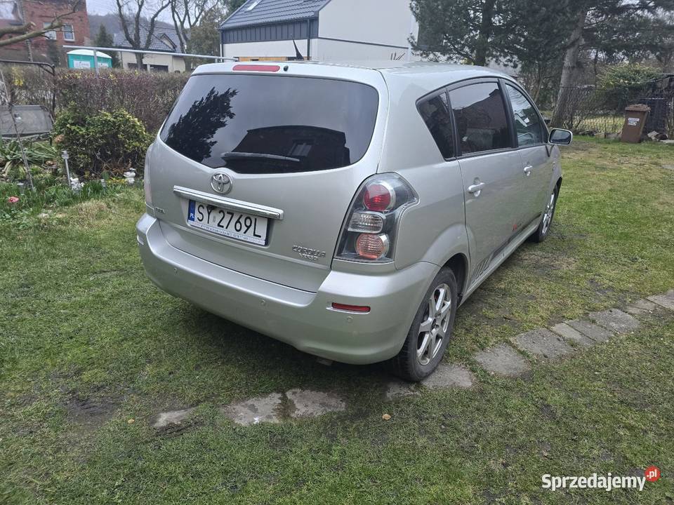 Toyota Corolla Verso 22 177 koni 2008 r I Orzech