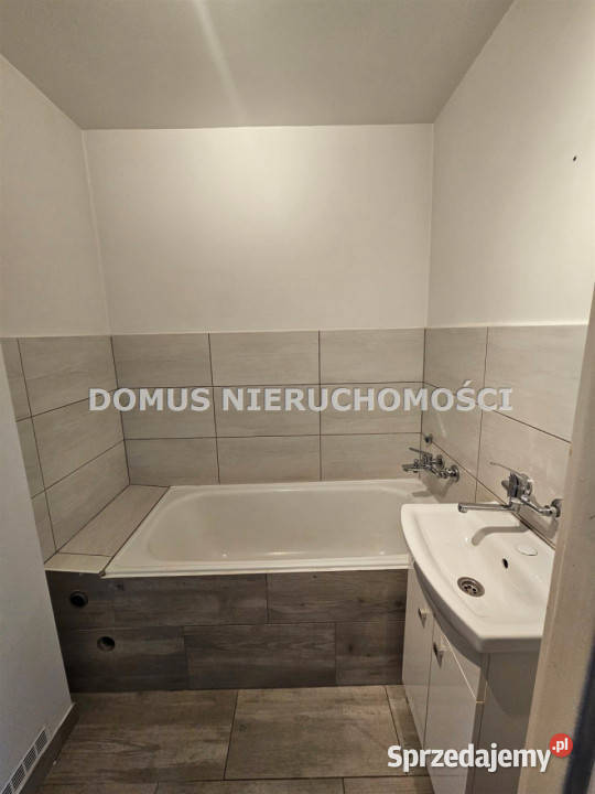 sprzedaży mieszkania 6096m2 4 pokoje Koluszki