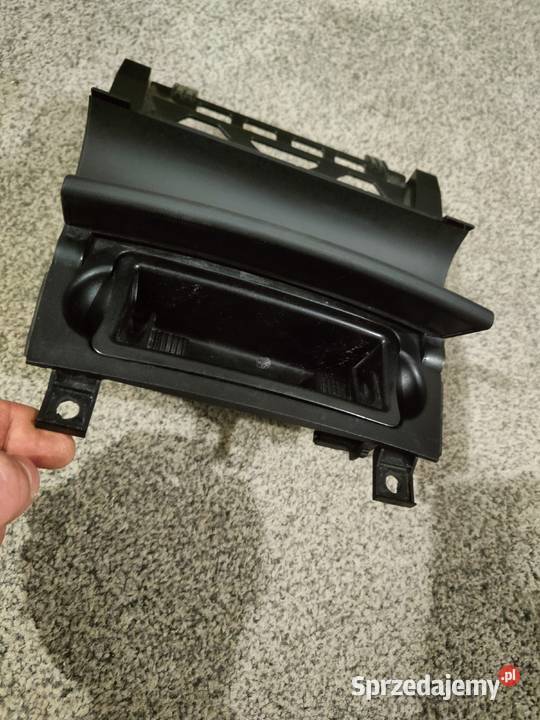 Popielniczka audi a3 8p śląskie Bełk