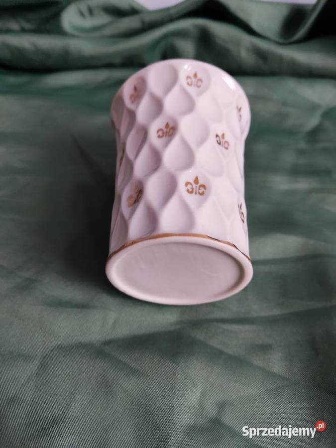 Elegancki kubek porcelanowy