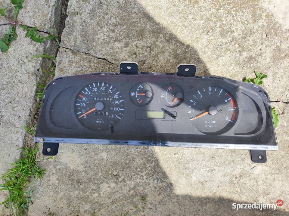 Licznik zegary Nissan Terrano II 24 benzyna 99 Zamość