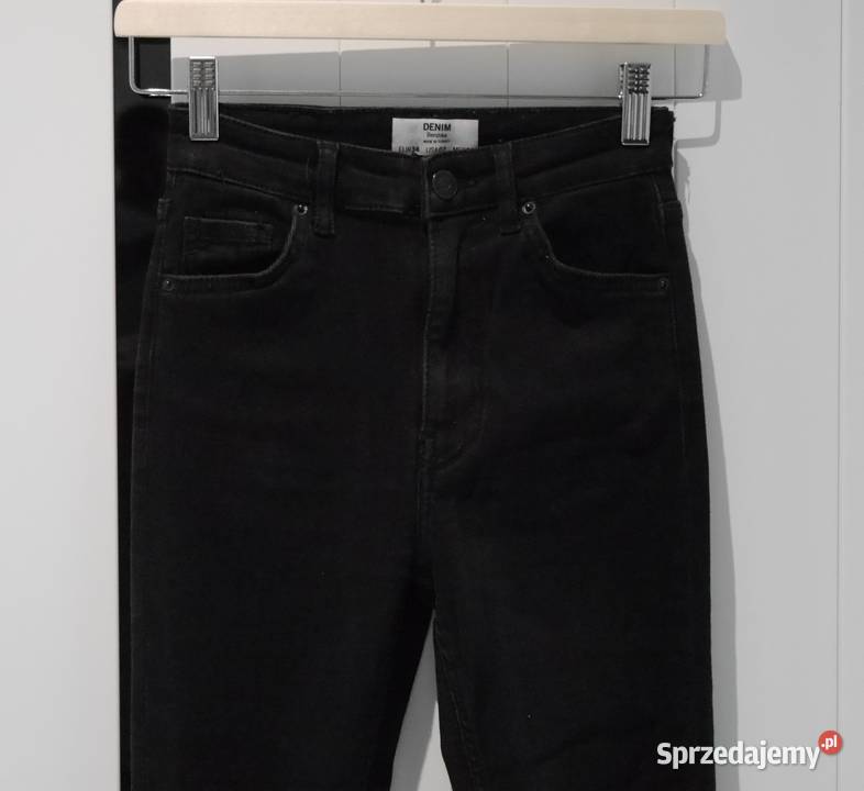 Bershka świetne spodnie dziury 34 XS Wrocław