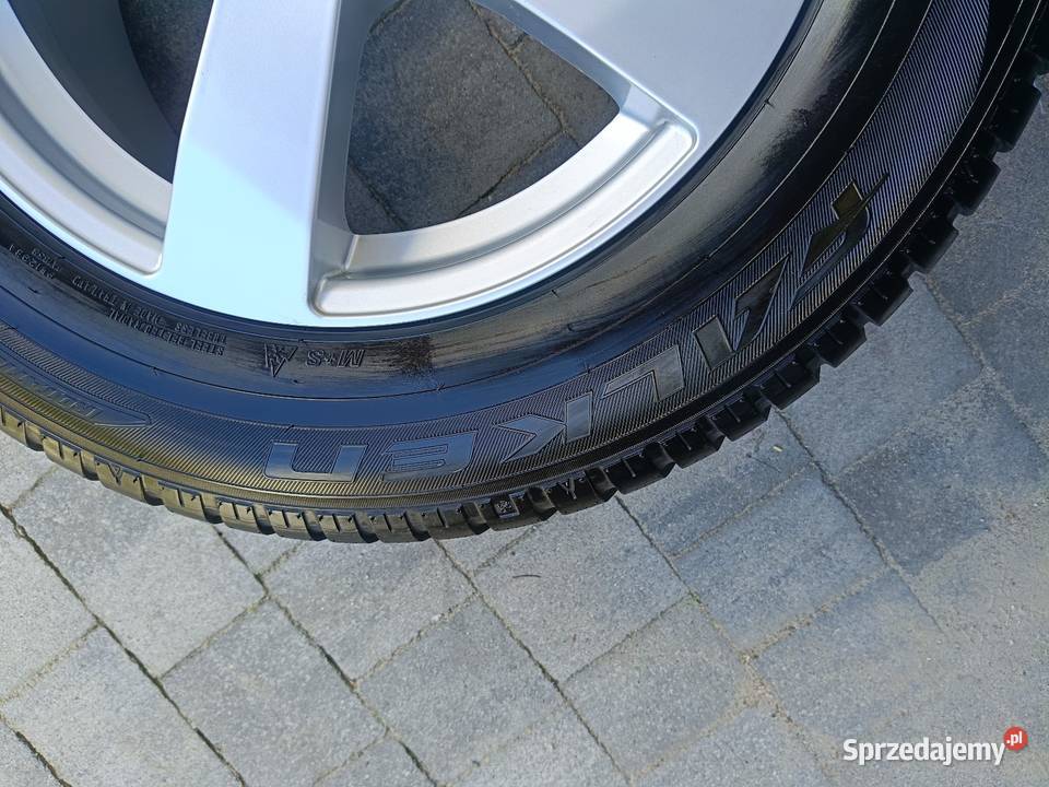 Alufelgi Dezent 17 z oponami zimowymi 22565R17