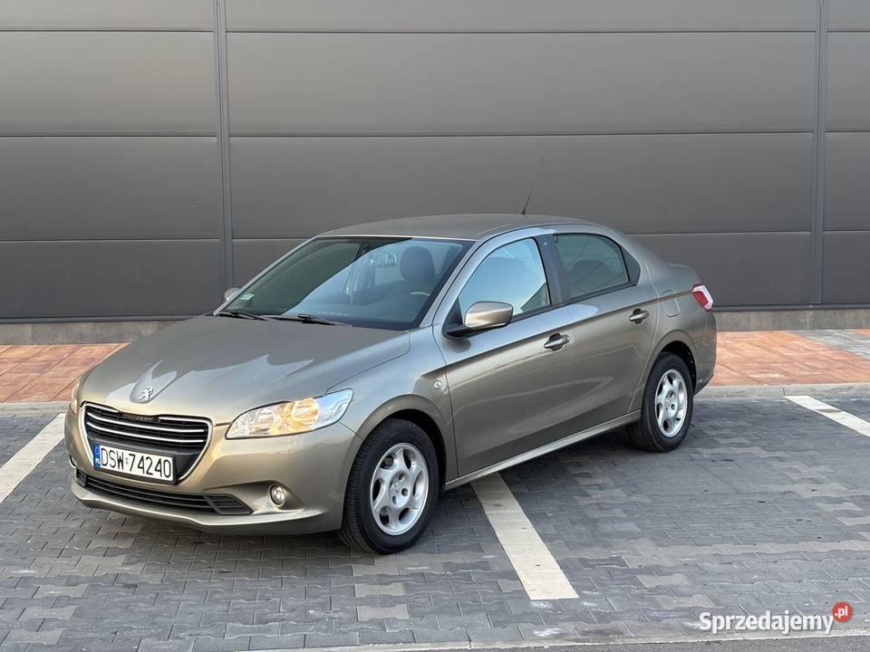 Salon Polska zadbany gotowy do jazdy manualna Świdnica