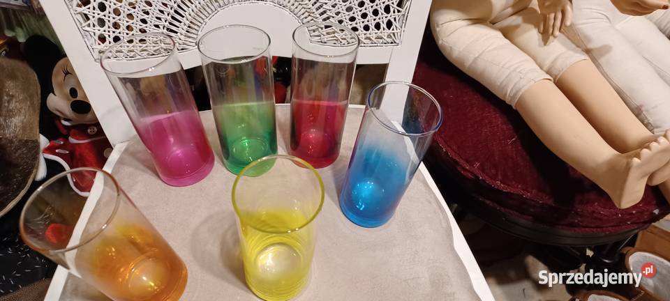 szklanki z lat 8090 tych szkło z efektem wielokolorowy wielkopolskie Poznań