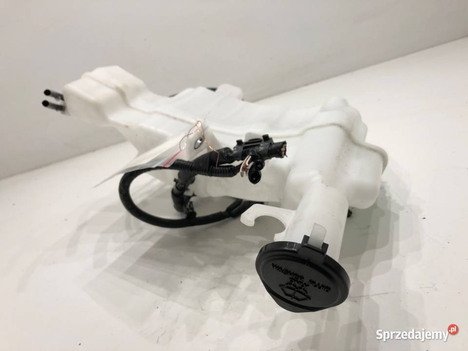 ZBIORNIK SPRYSKIWACZY LEXUS LBX Crossover 15 136