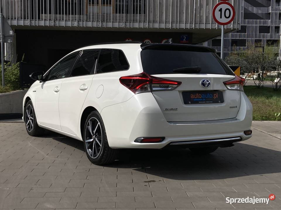 Toyota Auris Hybrid 135 Premium
