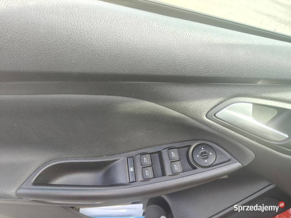 Ford Focus 2018 gniazdo USB