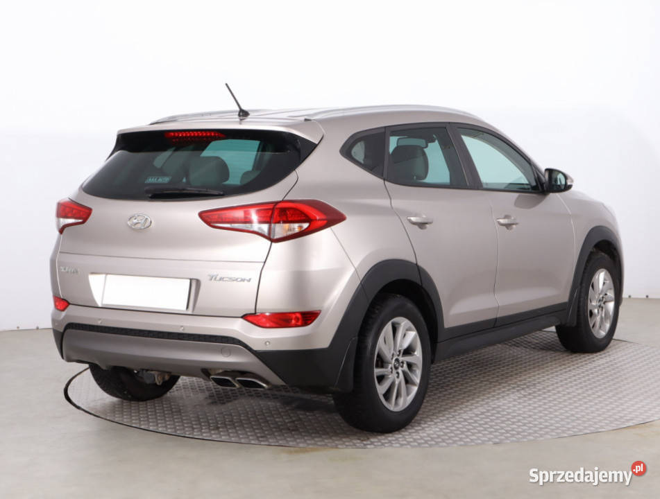 Hyundai Tucson 20 CRDi wielofunkcyjna kierownica Piaseczno