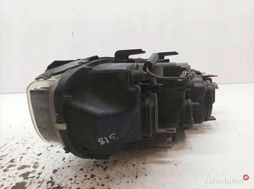 LAMPA PRZÓD PRAWA BIXENON EU Bmw Seria 7 IV