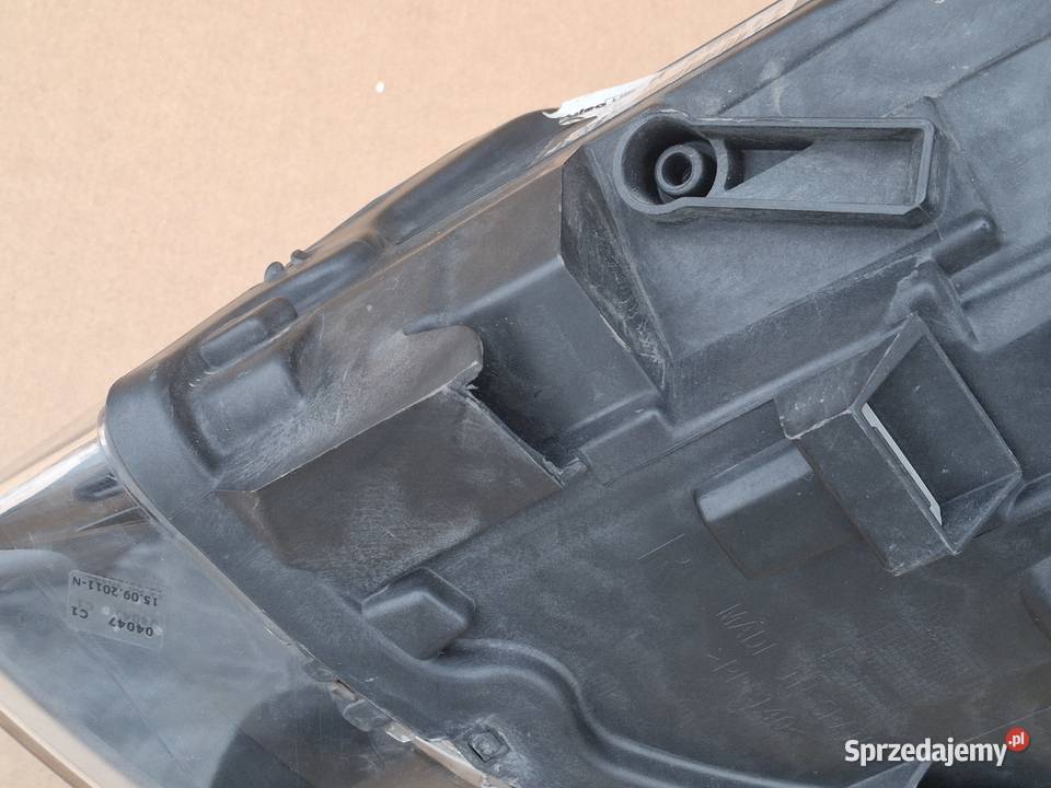 VW POLO V 6R 6R1 REFLEKTOR PRAWY XENON LED LAMPA Bieleń