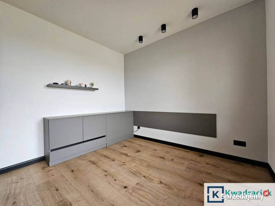 Dom wolnostojący 983m2 Besko