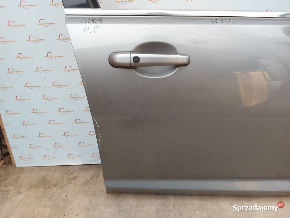 MERCEDES W204 10r drzwi prawe przód 110 mikronów osobowe sprzedam