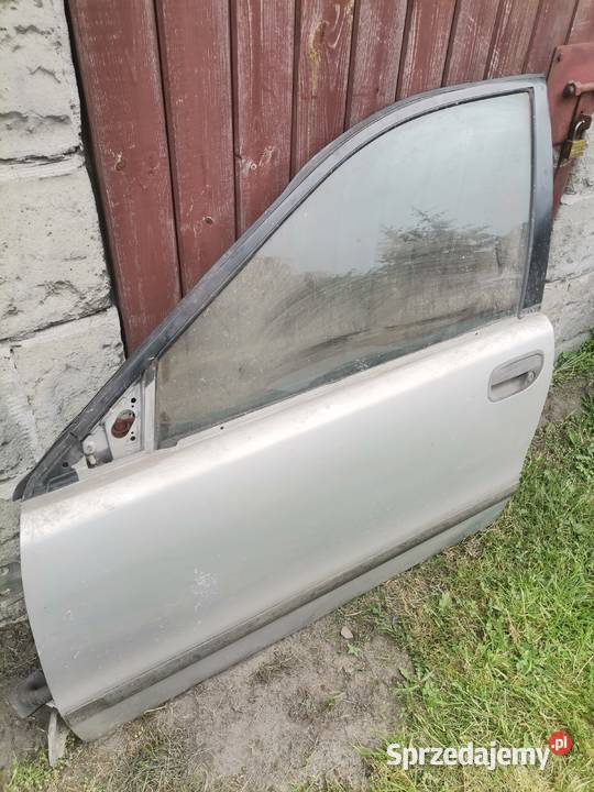 Drzwi lewe klapa tył do Volvo S40 2000r