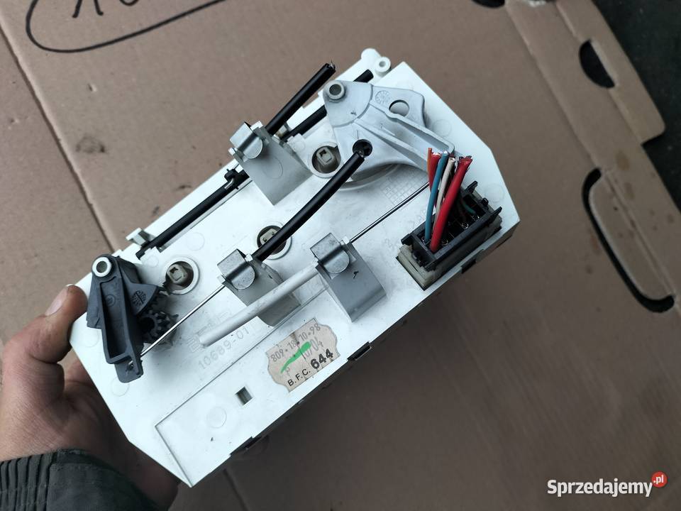PEUGEOT 206 PANEL NAWIEWU osobowe Panele sterowania, przełączniki sprzedam