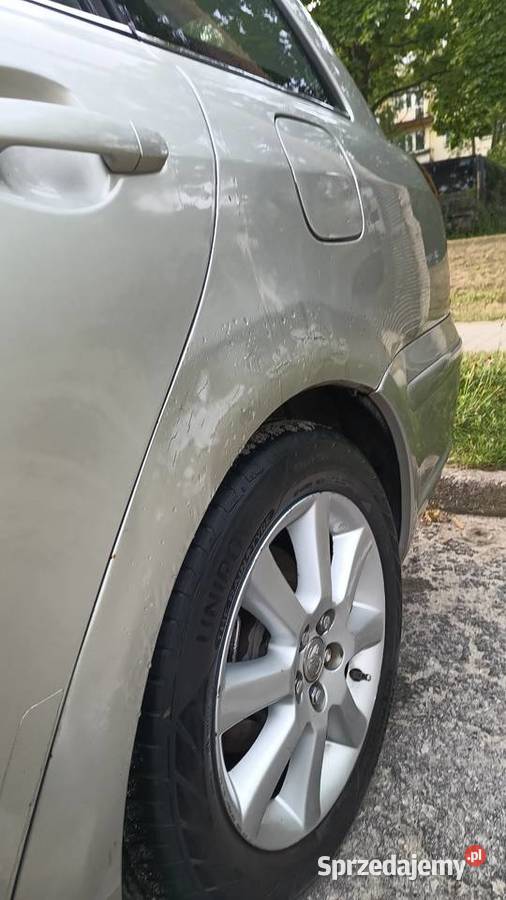 Toyota Avensis 2004 LPG 28 100 nieuszkodzony Kielce