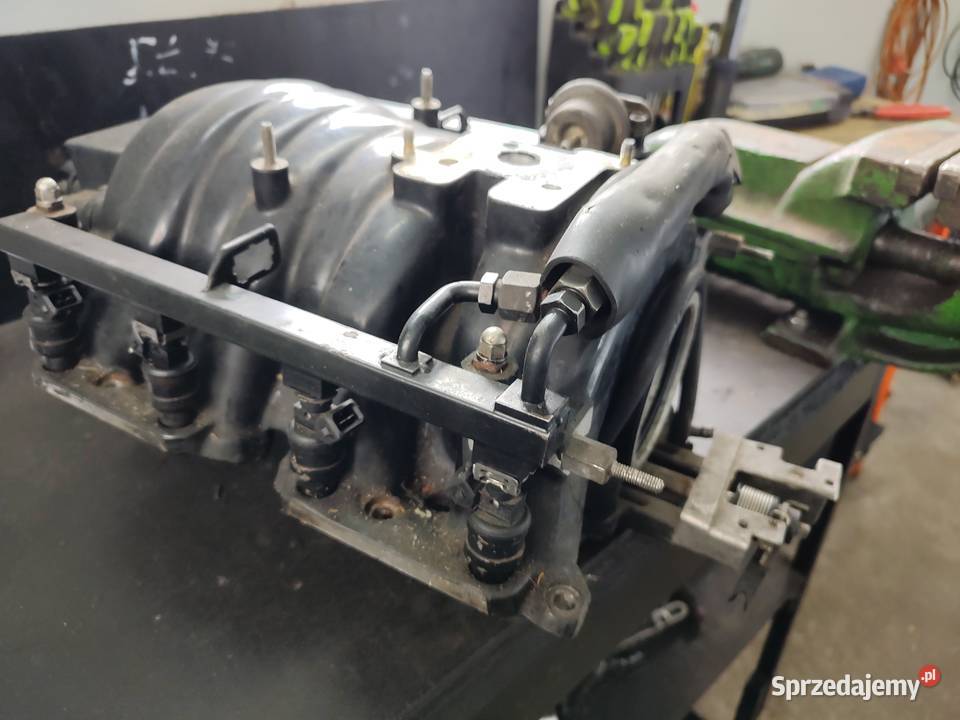 Kolektor ssący audi V8 d11 Dobre Miasto