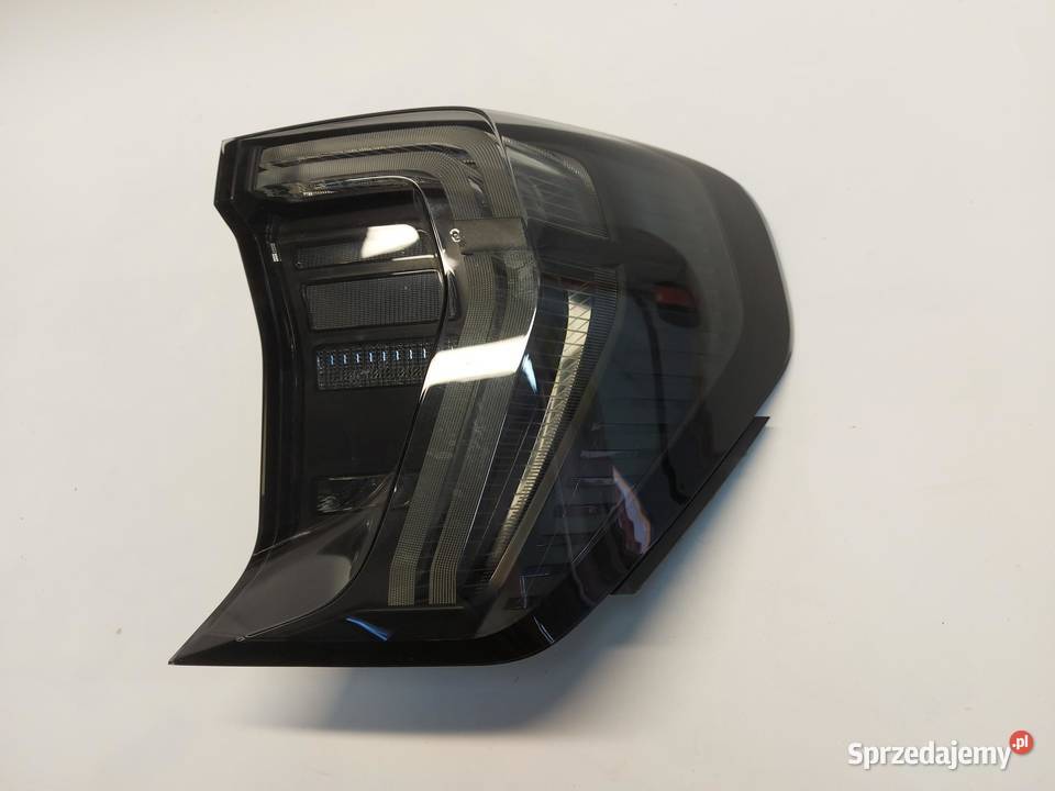 Ford Explorer VII R2KB LAMPA PRAWY TYŁ