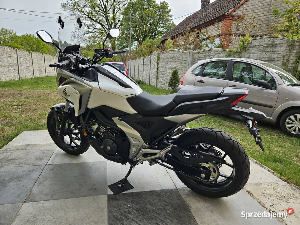 Honda NC 750X DCT aż 1876 salonowy stan pachnie Zielona Góra