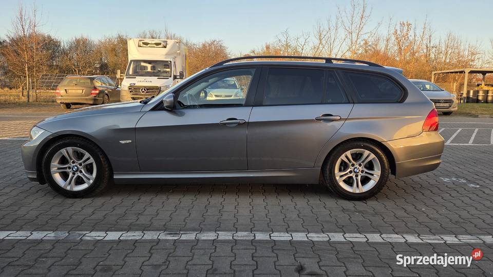 BMW Seria 3 E91 318D 143 199 nowy rozrząd niski asystent parkowania Wrocław