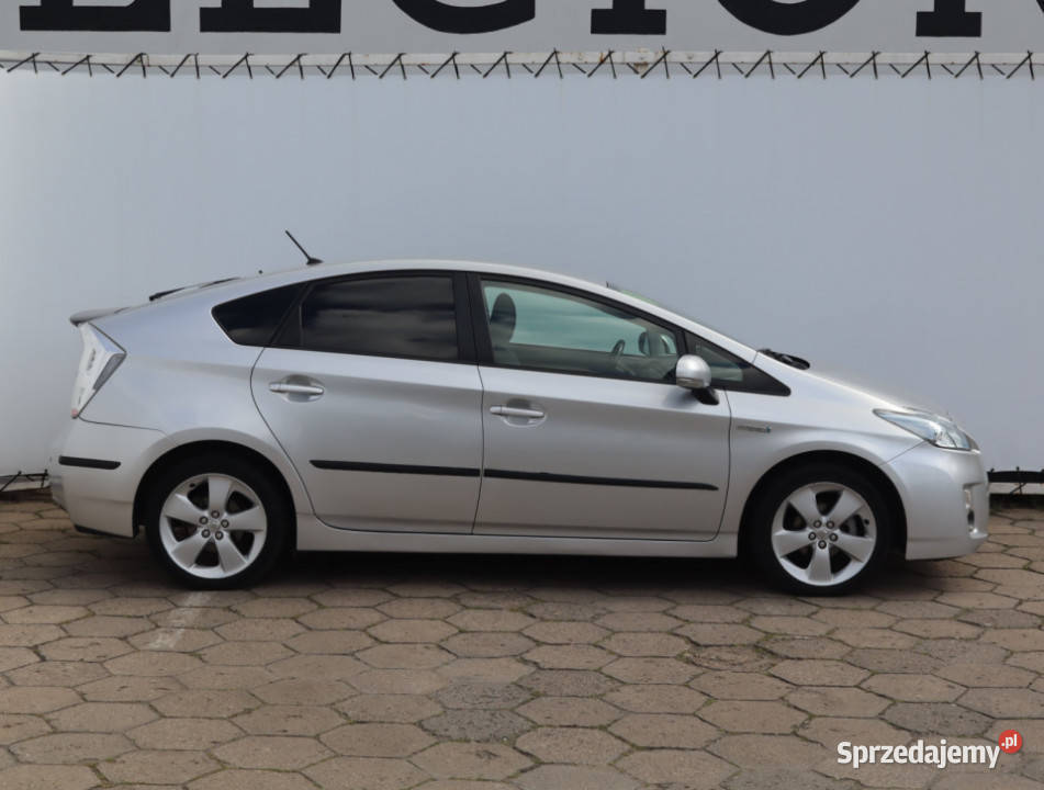 Toyota Prius 18 VVTi HSD 206391km