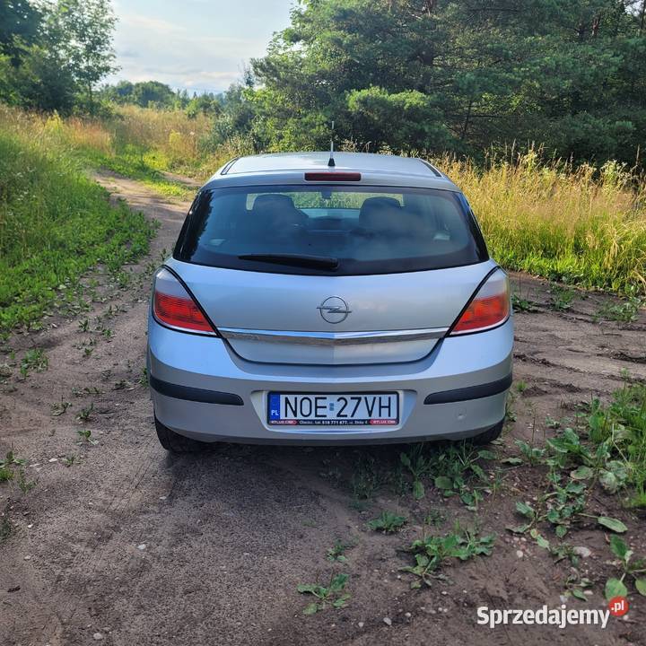 Opel Astra h 14 benzyna 2004r klima Dunajek