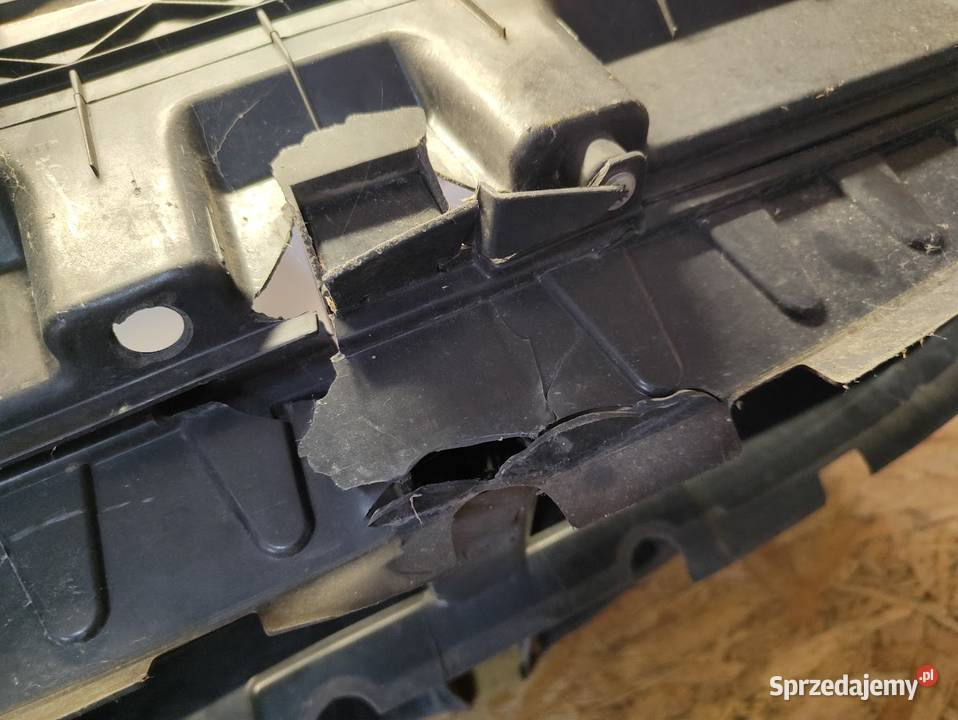Pas Przedni Żaluzja Wlot Powietrza BMW 2 F45 F46 Pleszew sprzedam