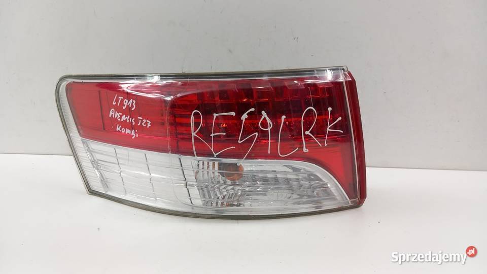 TOYOTA AVENSIS T27 KOMBI LAMPA TYŁ LEWA wielkopolskie Zbierkowo