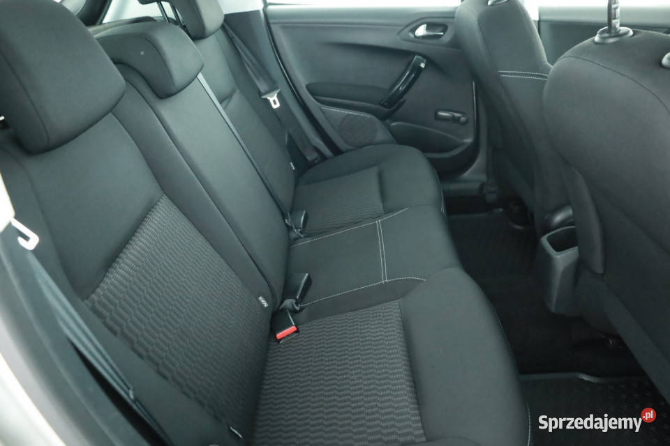 Peugeot 208 12 PureTech 4/5 mazowieckie
