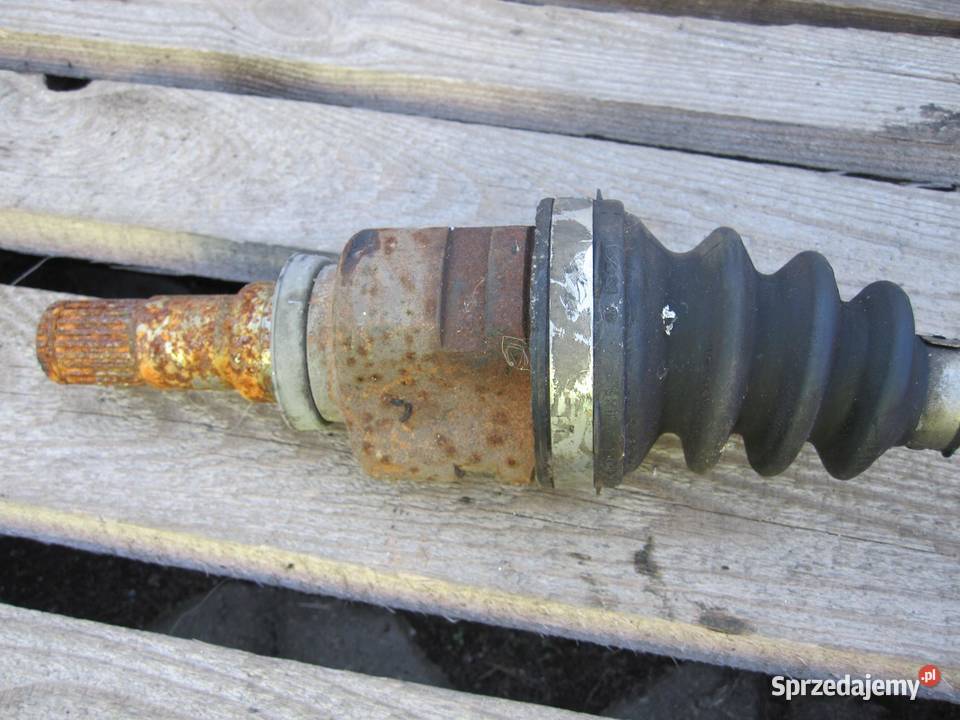 TOYOTA YARIS II LIFT 13 B 09r półoś lewa przód osobowe