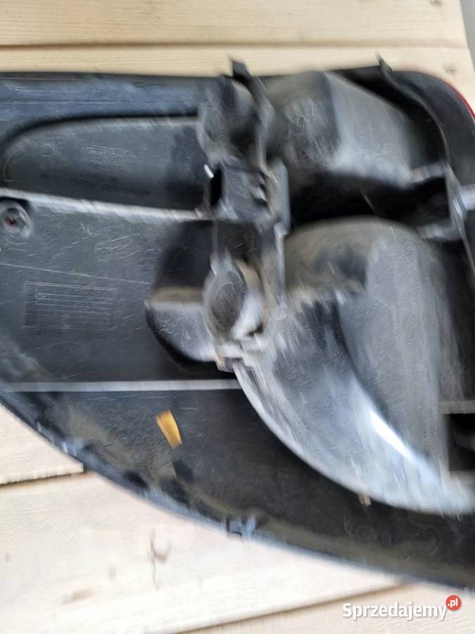 Lampa prawa tył tylna chrysler grand Voyager lV Pułtusk