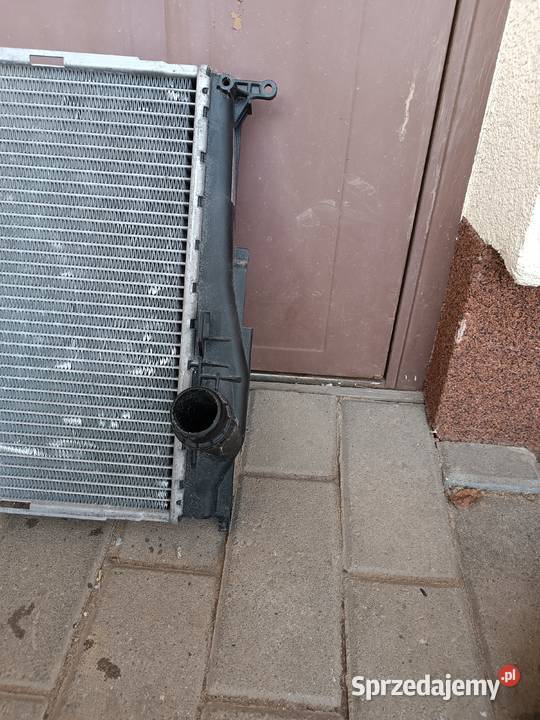 Chłodnica BMW E90 E87 E60 osobowe śląskie Dąbrowa Górnicza sprzedam